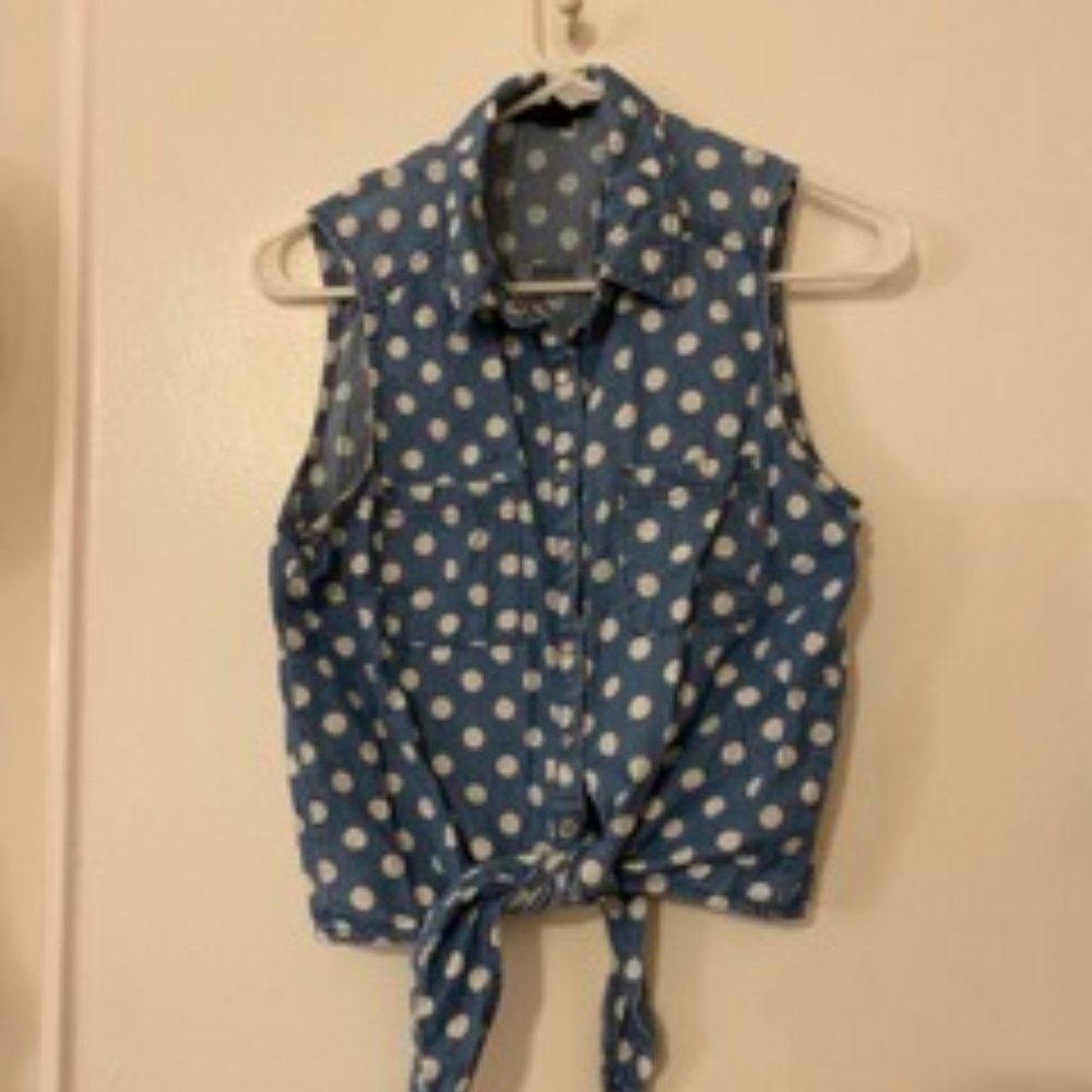 Small sleeveless top